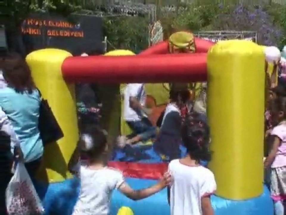 FİNİKE’DE OKUL ÖNCESİ EĞİTİM ŞENLİĞİ YAPILIYOR