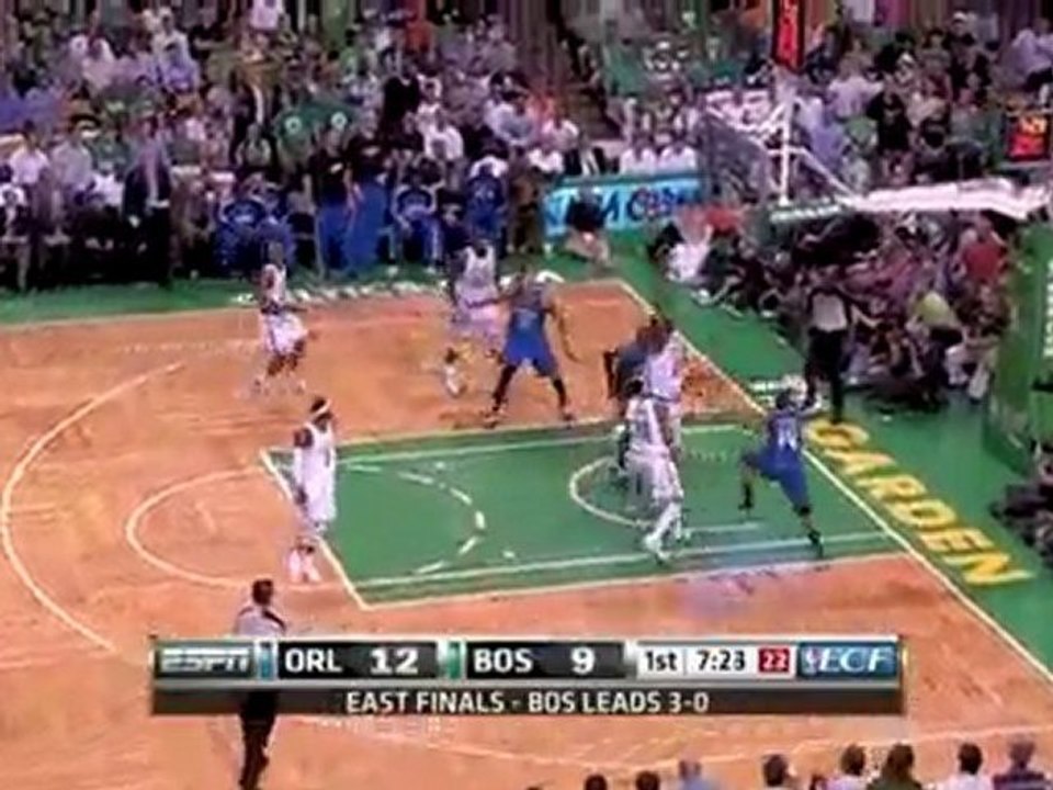 Dwight Howard, who finishes with the flush.