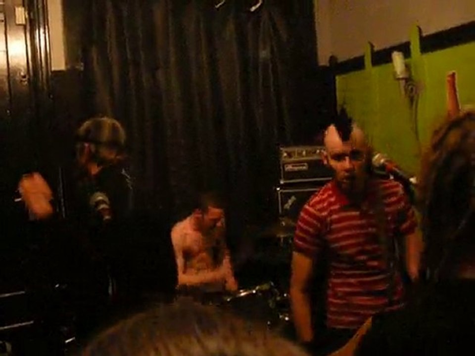 01 - Justin(e) - Oui à Mons 2010