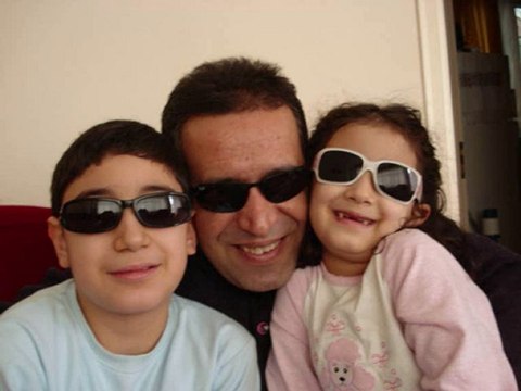 Şiir: AKLIMDASIN: Yazan ve seslendiren Savaş ŞENEL