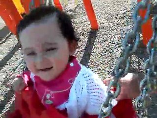 MELİSA COÇUK PARKI SALINCAK