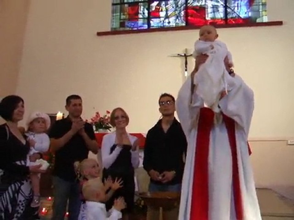 l'eau sacré du baptême