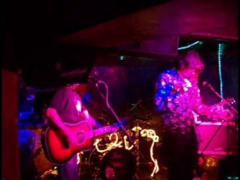 the Flying Pigs - Gaby says 17.12.09 (acoustipigs)