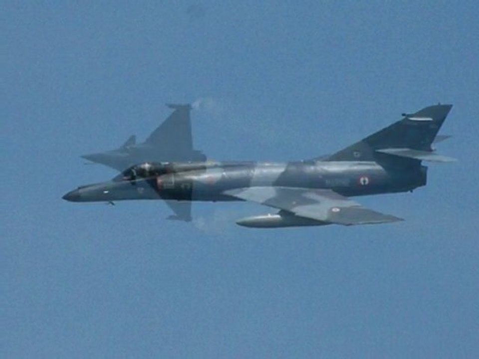 rafales et super étendarts au meeting de La ferté Alais 2010