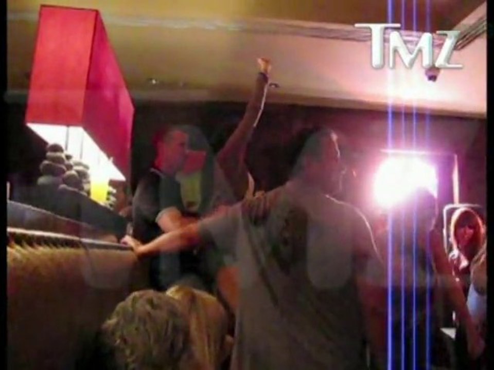 Worst Wedding DJ ever! - The Digg Reel