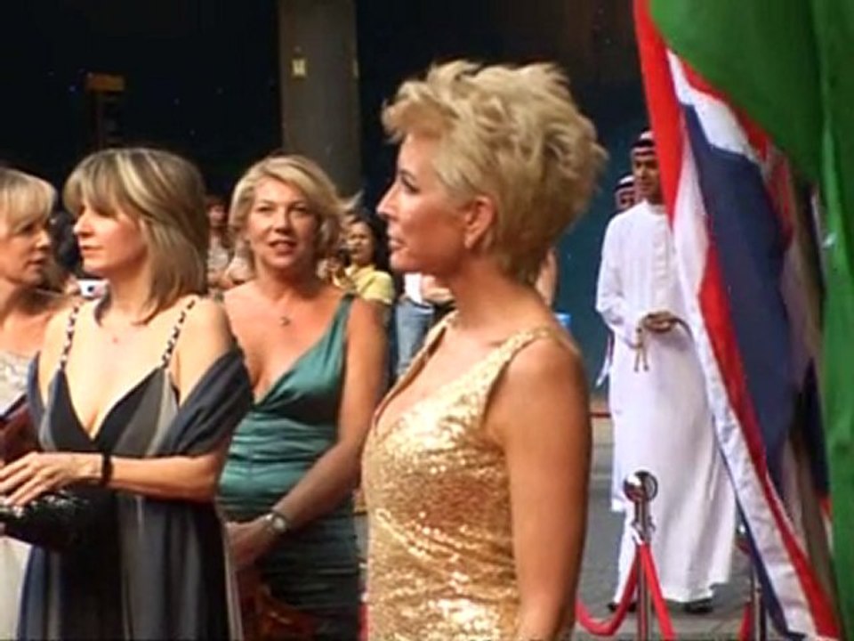 Heather Mills gets glammed up on the train