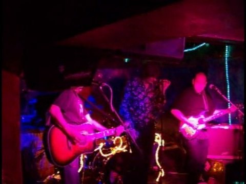 the Flying Pigs - She's a man 17.12.09 (acoustipigs)