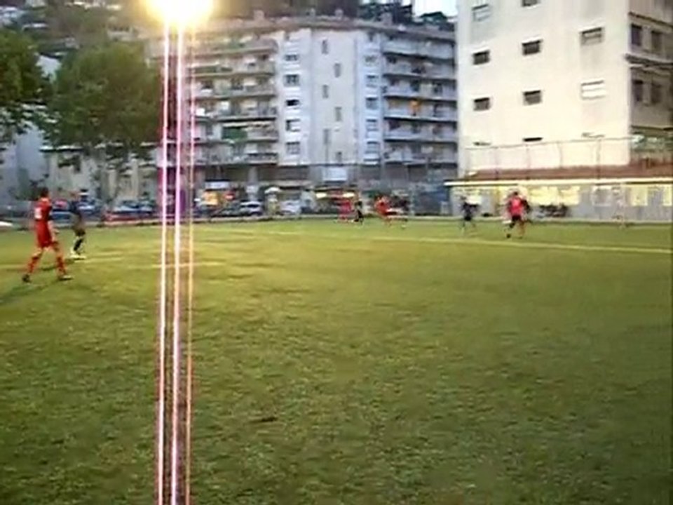 Match du 21 mai 2010: frappe de jonathan dansle ciel