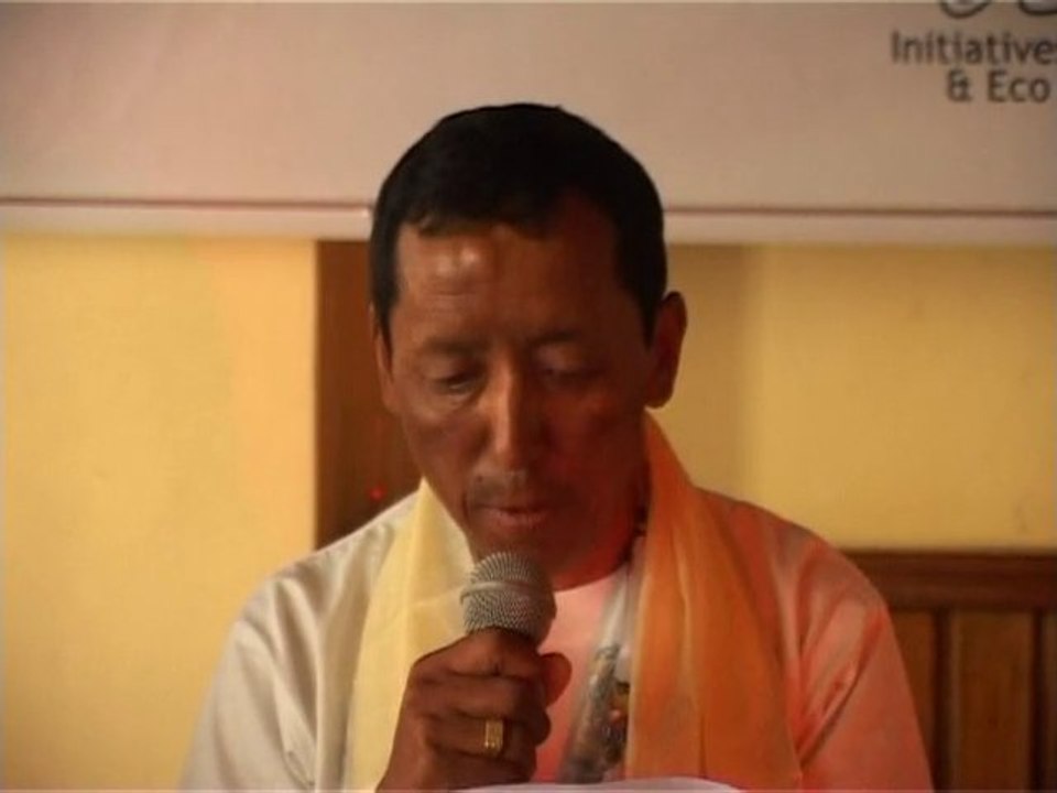 'Super Sherpa' climbs Everest a record 20th time