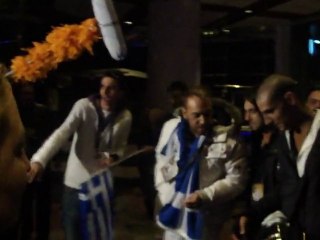 Η ελληνική αποστολή ,επιστρέφει στο ξενοδοχείο