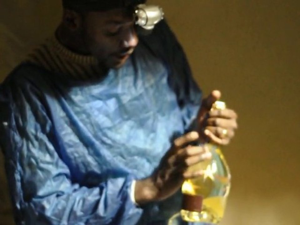 Davy Etoudi expose à la Librairie des Mémoires 2