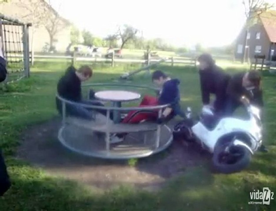 Tourniquet entrainé par un scooter