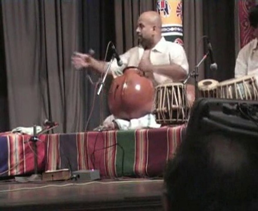 Guru Karaikkudi Mani and Ghatam Suresh percussion ensemble