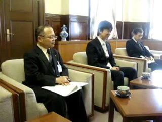 M. Toru HASHIMOTO, Gouverneur de la Prefecture d'Osaka