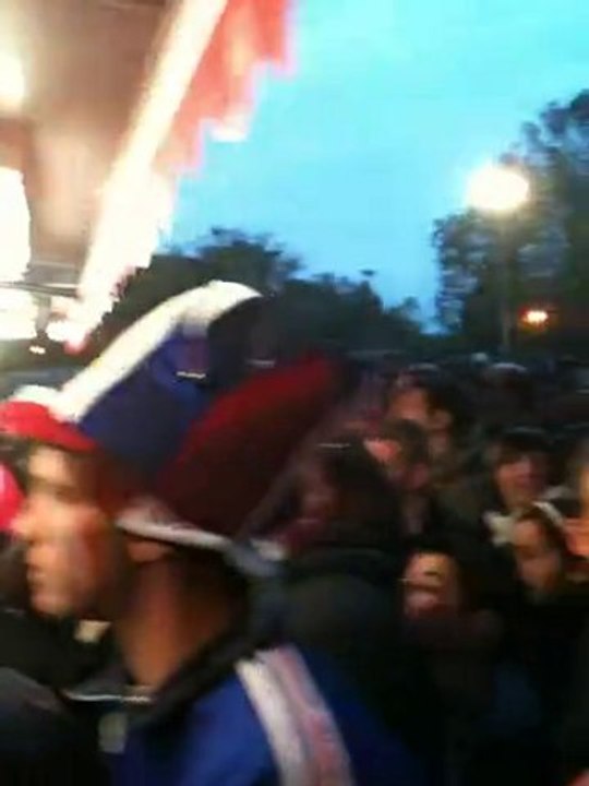 Du monde à la friterie