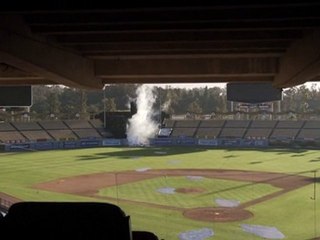 King Kong 3D: Epic Attack at Dodger Stadium! 🦍