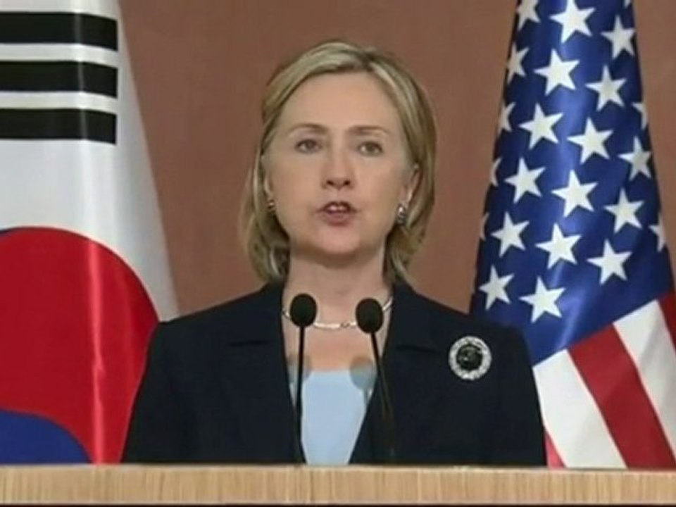 Clinton holds N.Korean Leaders Accountable