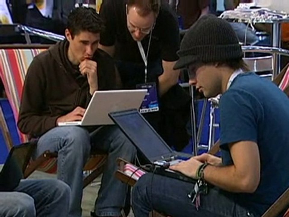 Facebook 'simplifies' privacy settings