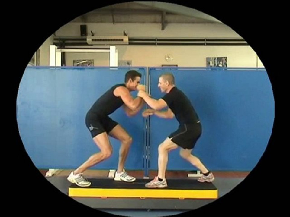 GAINAGE DEBOUT AVEC PARTENAIRE SUR PLATEFORME BODYGREEN