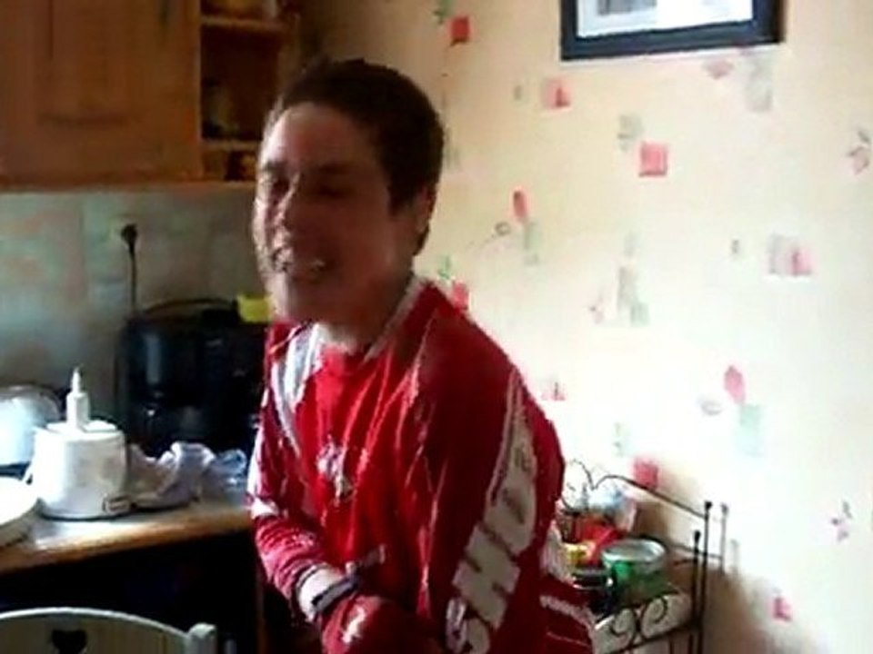 Encore momo qui fait le mongole !!!!! =)