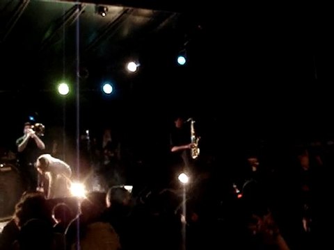 Les Poutrelles Fever plus que la fin de looser