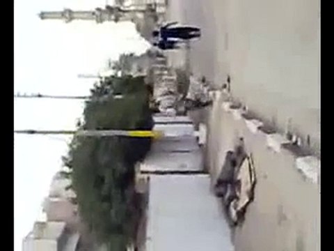 Destruction d'une mosquéeen Iraq par les sectaires chiites