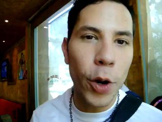 Chris manda saludos a Adelyane x su kumple ♥