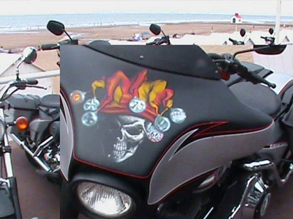 Harley Davidson a villers sur mer ..www.mecabidouille.fr