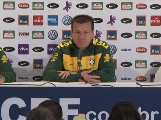 Dunga veut renforcer le sens du collectif de la Seleçao