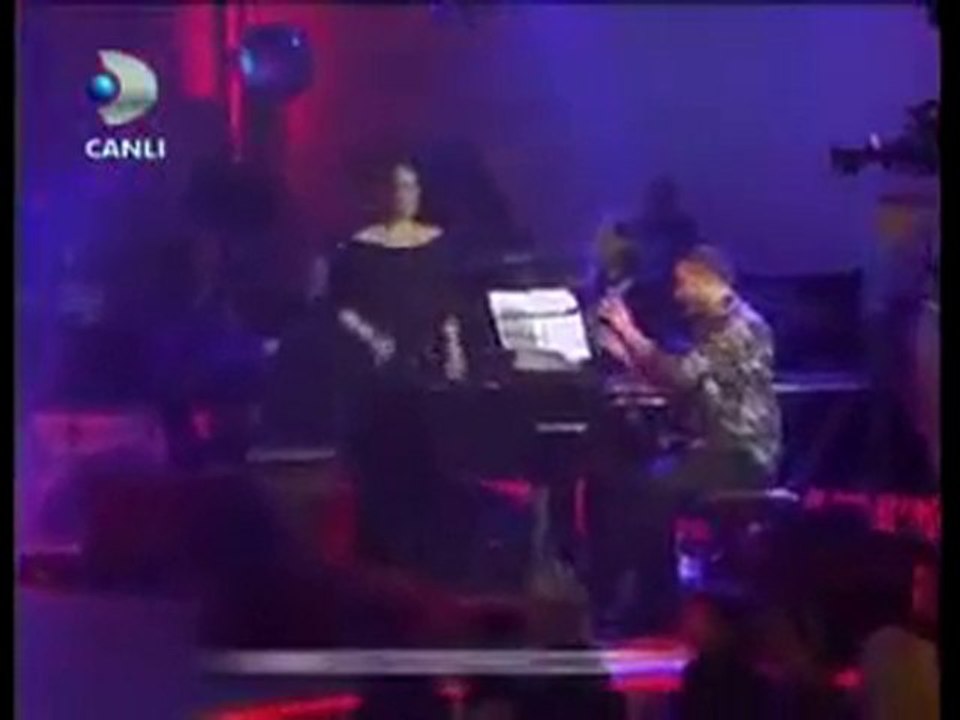 Bu Yürek İlk Defa Bugün Kırılmıyor - Deniz Seki&Hüsnü Şenlen