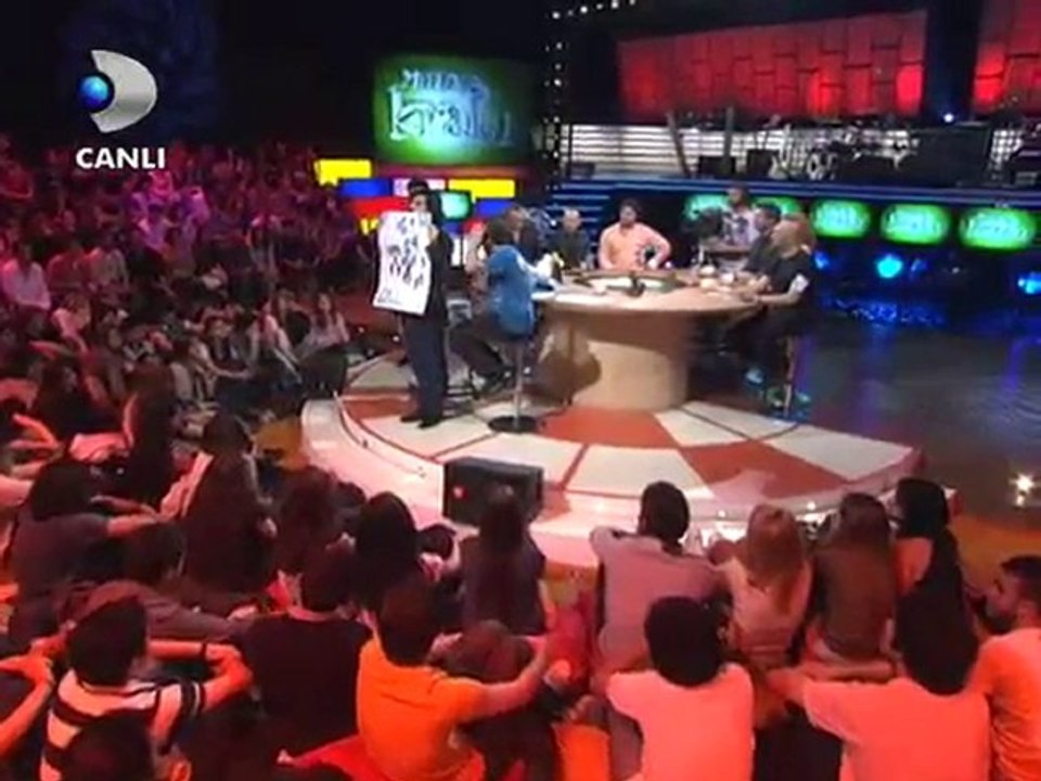 Gonullu programi @medya kralı