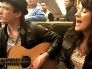 Teaser - Kristyna Myles dans le métro Parisien!!