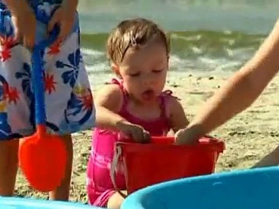 Oil spill   gets louisiana beach-Is -BP-wanted?