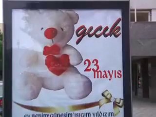 Aşkını reklâm panolarına yazdı - Niğde