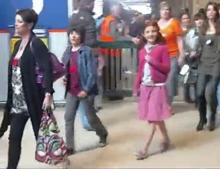 Rodaje: Harry Potter Epilogo Cast at Filming in Kings Cross