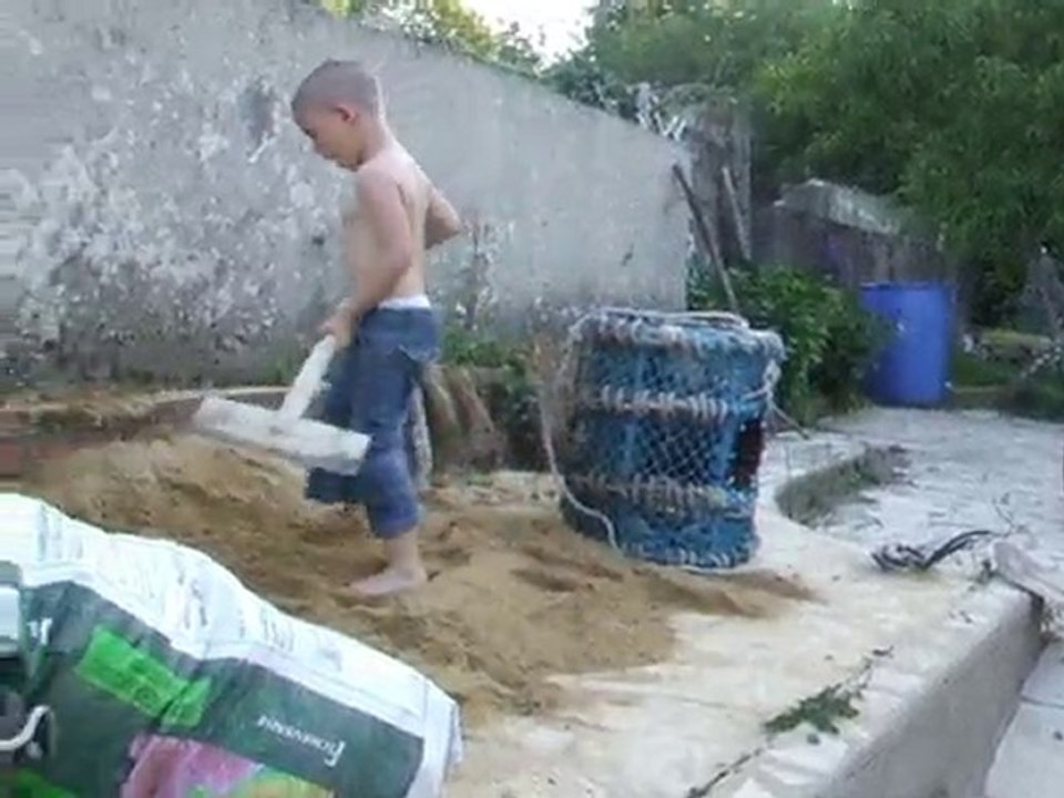 Luka mange seul...