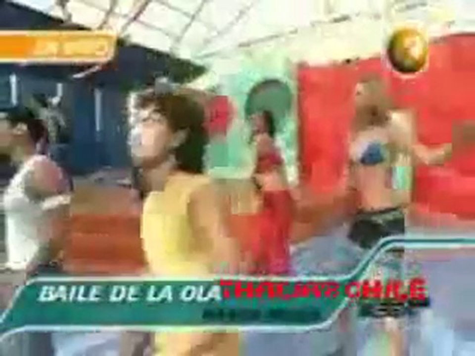 mekano  KAREN PAOLA  BAILE DE LA OLA