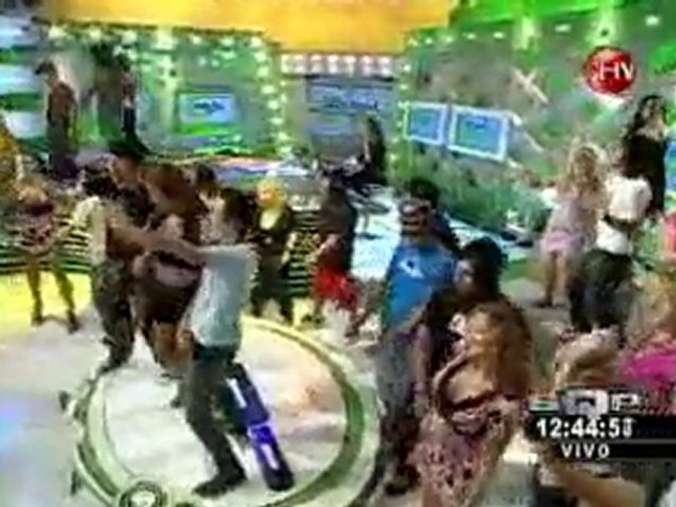 Fiesta en SQP junto a los ex de mekano