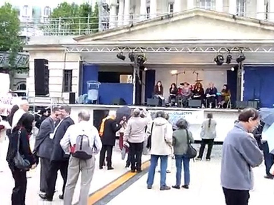 le collectif ivg tenon au printemps des luttes le 29/05/2010