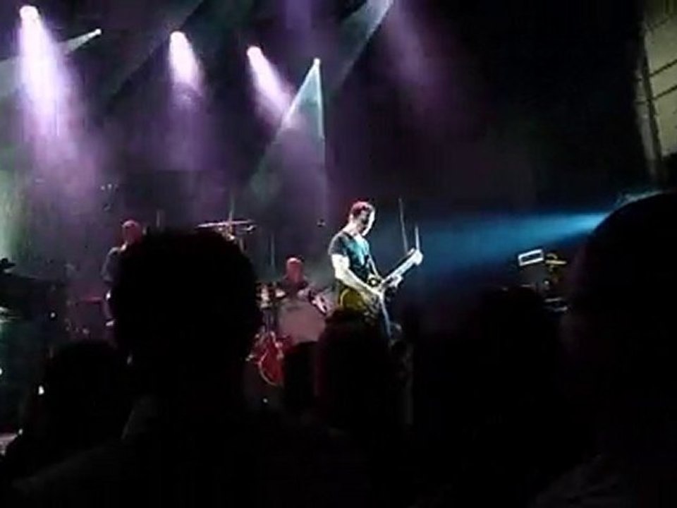 Benjamin Biolay reprend Gorillaz (live @ Le Bikini)