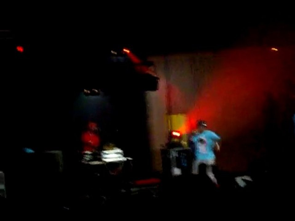 Casquette à l'envers - Sexion d'assaut.