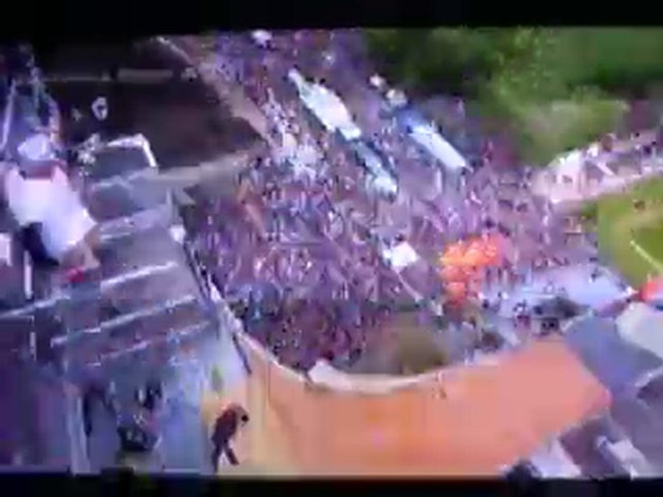 Saut record du monde a la tour eiffel ghaith chris saut n°1