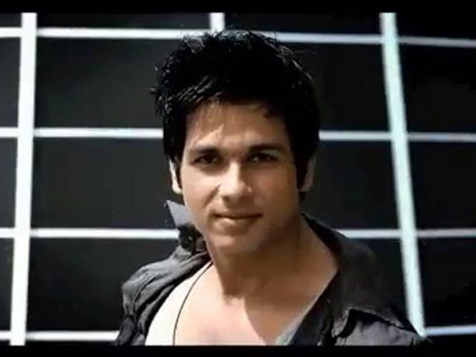 shahid kapoor in new clinic all clear ad