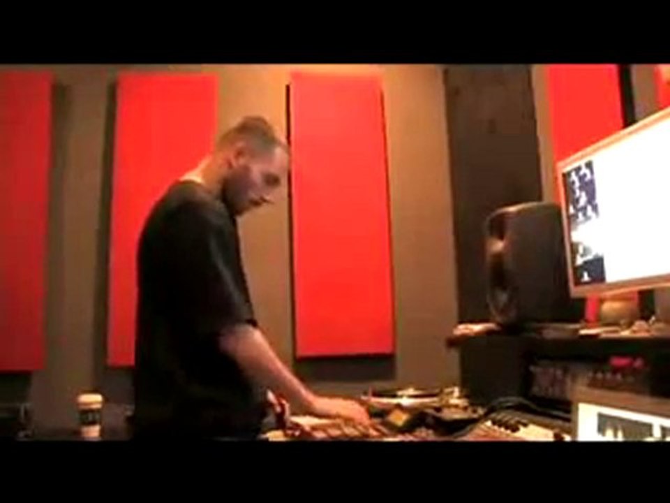 The_Alchemist_-_Key_To_The_City_making_beat