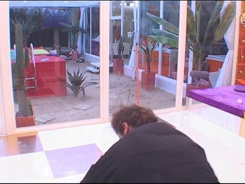 Anaïs et Jéremy: Je te tiens, tu me tiens par... ?