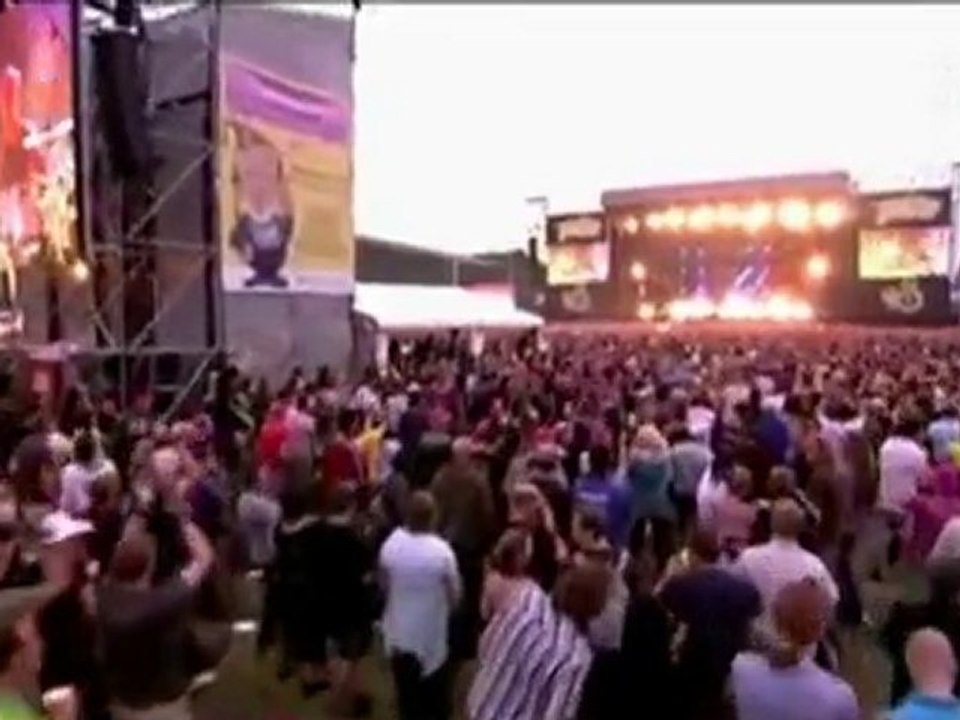 Placebo "Black-Eyed" live at Pinkpop Festival 2009