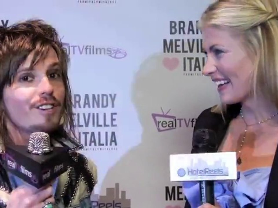 Tanner Horn,Brandy Melville Santa Monica Promenade