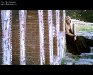 Gamze Özçelik (ARGUVAN'A GİDEMEM)