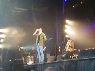 Kasabian -  Underdog au Festival Papillons de nuit 2010