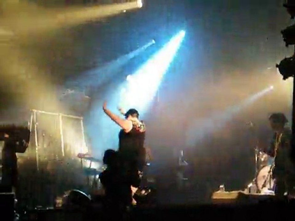 Gossip - Standing In The Way Of Control